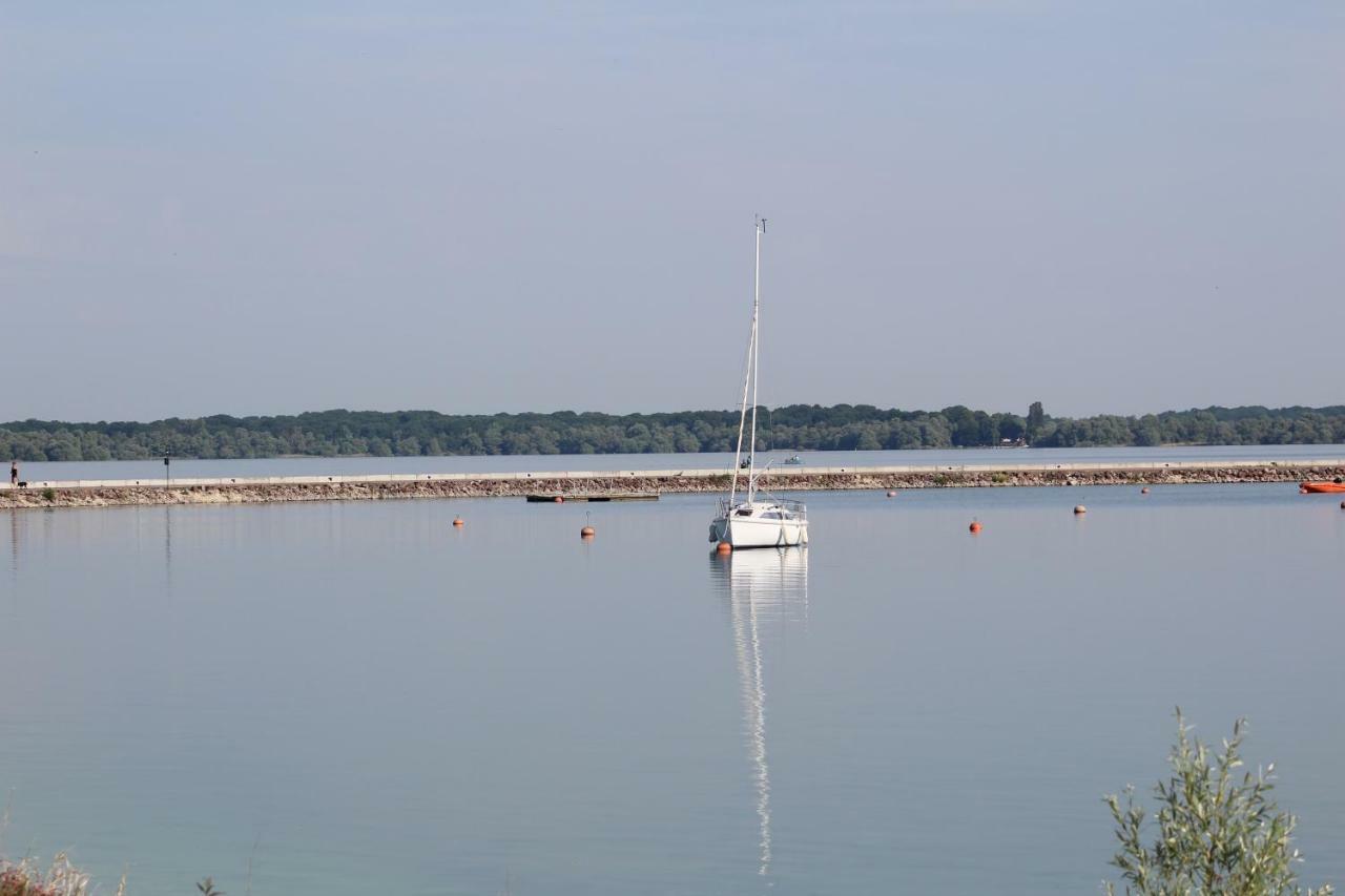 Le Port Mesnil Βίλα Εξωτερικό φωτογραφία